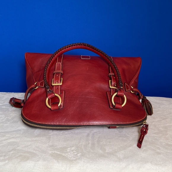 Elegant Red Leather Handbag - Picture 5 of 16